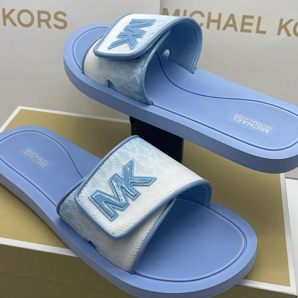 Michael Kors Slide Logo Sandals Palmer Ombré Signature
Light Sky
NWT - Picture 9 of 16
